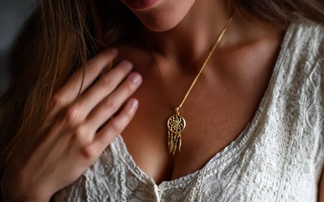 Quel collier associer à une robe de grossesse ?